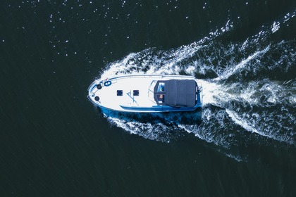 Location Yacht à moteur  Passion 880 OC Plateau des lacs mecklembourgeois