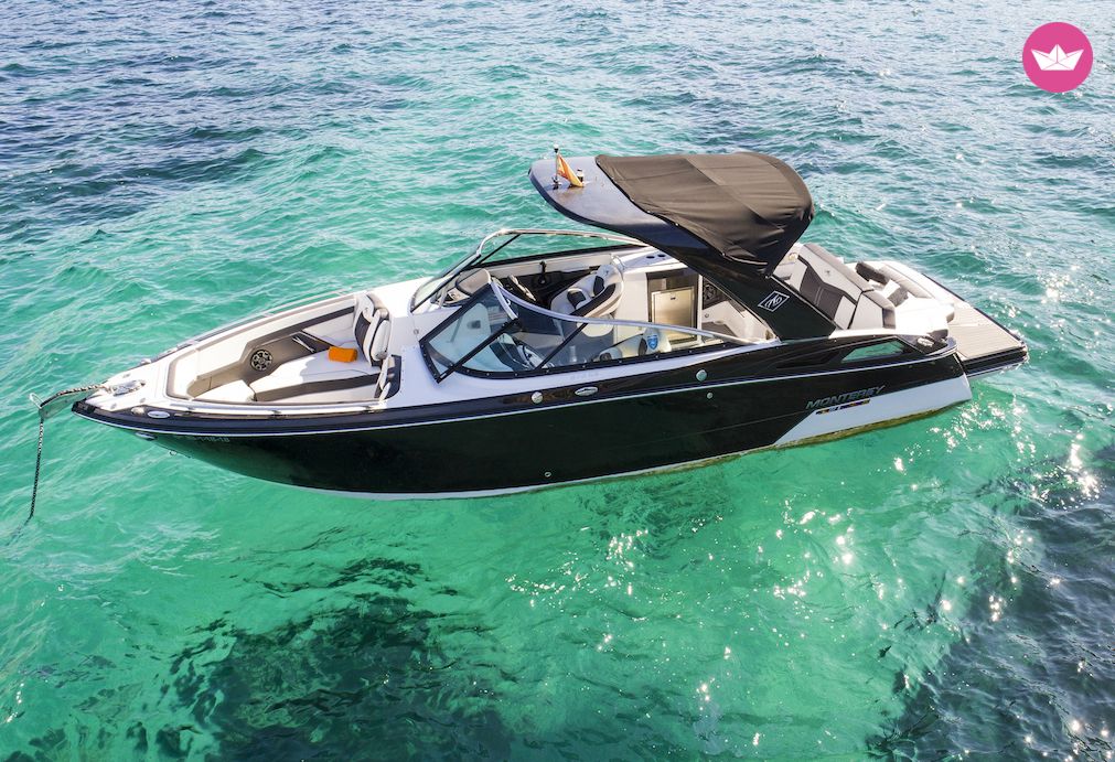 Charter motorboat in Ibiza  