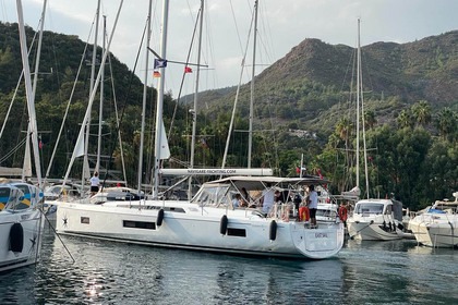 Verhuur Zeilboot Bénéteau Oceanis 51.1 - 5 + 1 cab. Marmaris