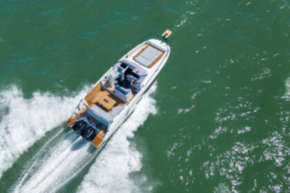 Charter Motorboat Beneteau Flyer 9 sundeck Vodice