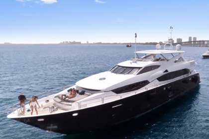 Charter Motor yacht Sunseeker 120 Cancún