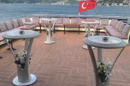 Daily Yacht Rental in Istanbul - Bosphorus Yacht