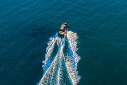 Rental Motorboat SANTORINI BLACK BOAT Santorini