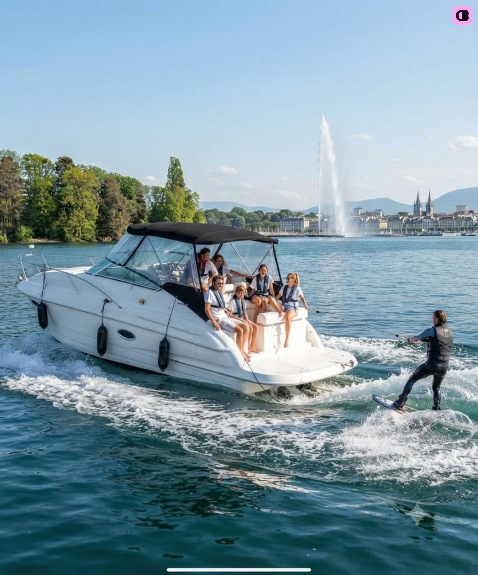 Bateau à moteur Doral 250 se 320cv 4