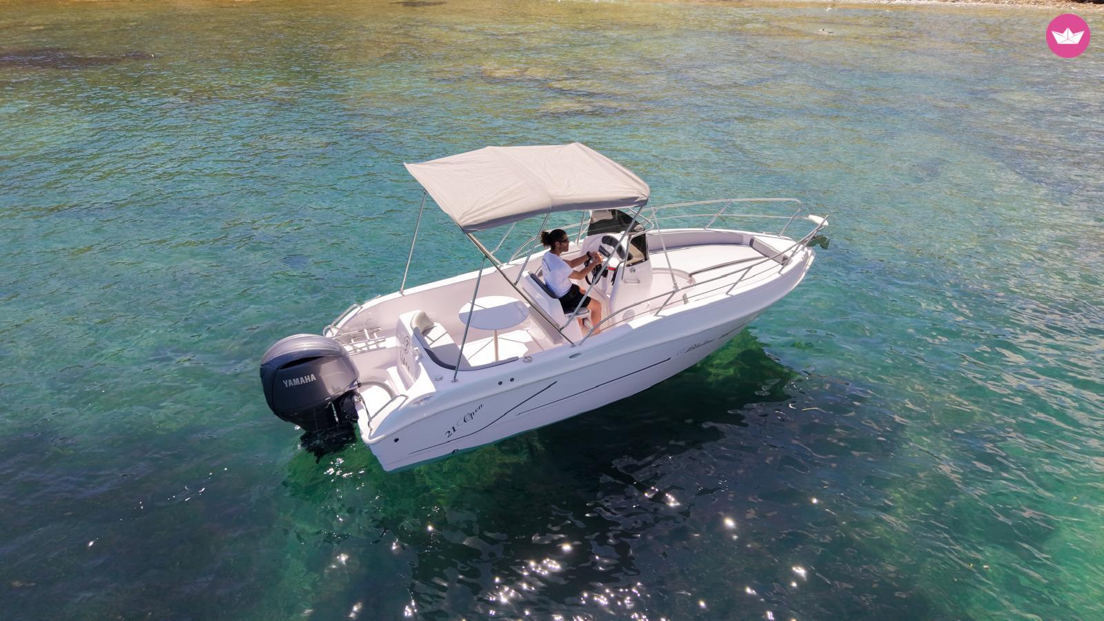 Bateau à moteur Bluline 21 150cv 7