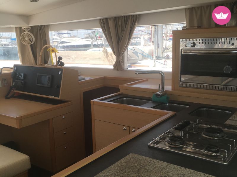 Catamaran Lagoon 400  