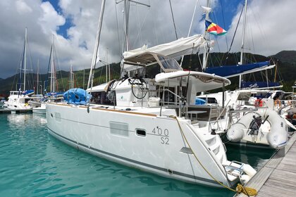 Hire Catamaran LAGOON 400 Eden Island, Seychelles