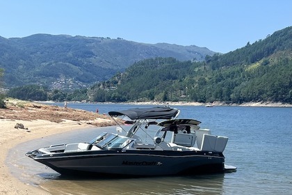 Rental Motorboat Mastercraft Xt22 Rio Caldo