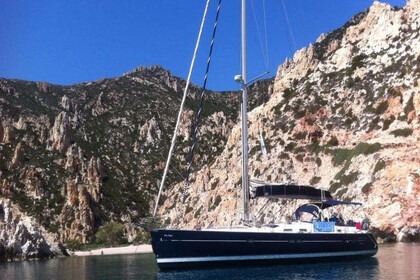 Hire Sailboat  Oceanis 523 Clipper Sifnos