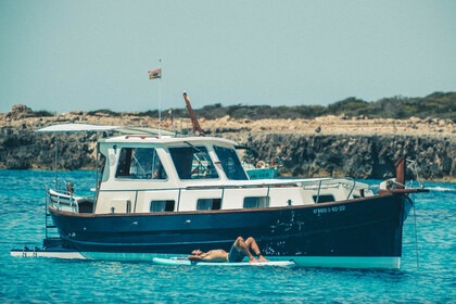Location Yacht Menorquin 55 Cala Galdana
