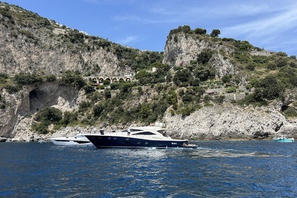 Miete Motoryacht Uniesse Uniesse 75 Salerno