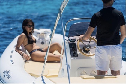 Verhuur RIB ALTAMAREA WAVE 20 Favignana