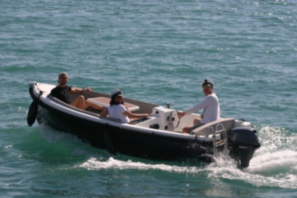 Чартер лодки без лицензии  corsiva corsiva 475 new age Бенальмадена