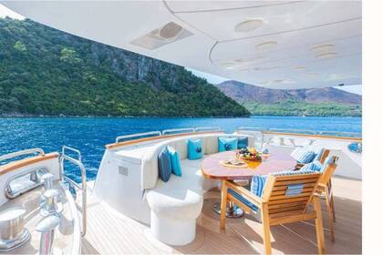 Luxury Benetti .Ready to Host You