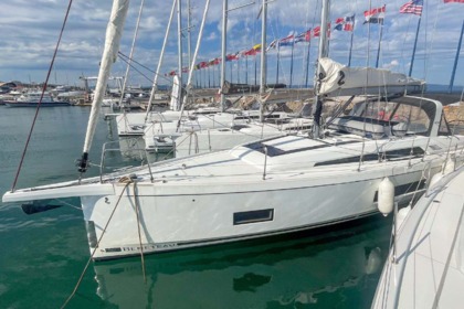 Rental Sailboat 4 OCEANIS 46.1 (3D/2C/1TW/0P) - CG Hyères