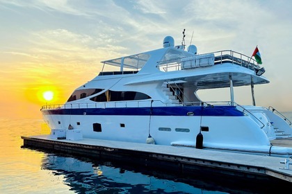 Charter Motor yacht Cozmo Cozmo 90 Dubai