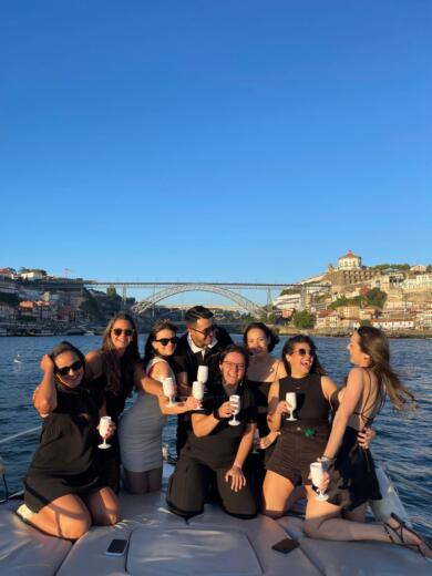 Porto Motorboat Sunseeker Portofino 31 alt tag text