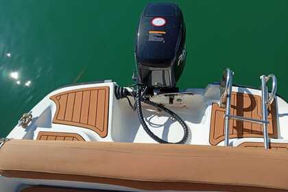 ENJOY THE EXPERIENCE OF SAILING ON A BOAT THAT DOES NOT NEED A NAUTICAL QUALIFICATION