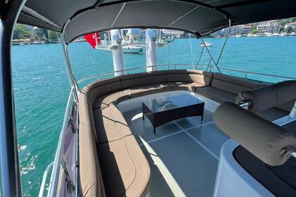 Private Luxury Motoryacht in Istanbul