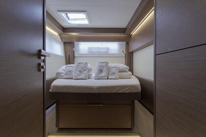 Charter Catamaran Lagoon-Bénéteau Lagoon 50 - 6 + 2 cab. Trogir