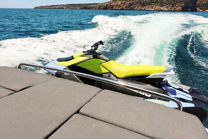 EXPERIENCE PURE FREEDOM ON THE WATER