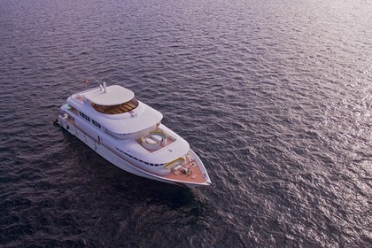 Rental Motor yacht Custom Horizon 3 Malé