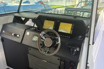 Axopar 37 XC Cross Cabin