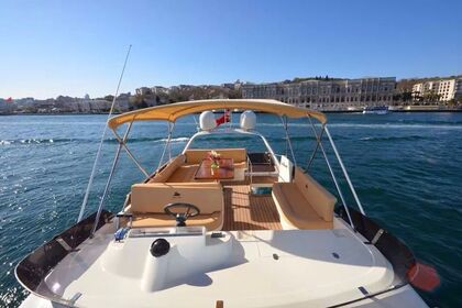 Spacious boat with (12 Capacity) B20