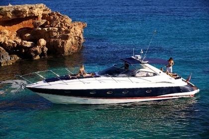 Charter Motorboat Sunseeker 47 Camargue Ibiza
