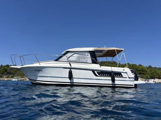 Trogir Motorboat Jeanneau Merry Fisher 645 alt tag text