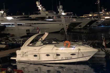 Czarter Łódź motorowa Doral International 32