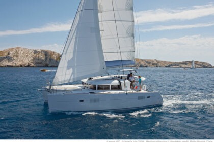 Location Catamaran LAGOON 400 S2 - SHINE Le Marin