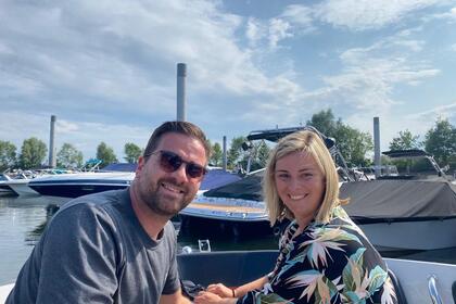 Magnifique Four Winns rapide sur la Meuse....