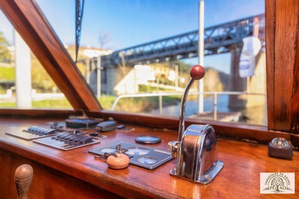 Rental Motorboat Nani Diesel 74.12 Kw Castelo de Paiva