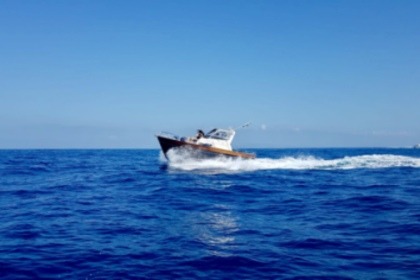Rental Motorboat Tecnonautica Jeranto 750 Classic Capri