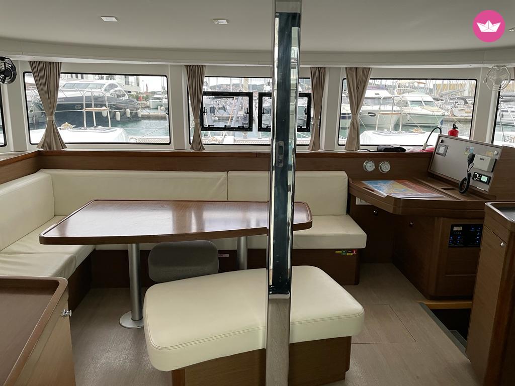Catamaran Lagoon Lagoon 42 12.79m 5