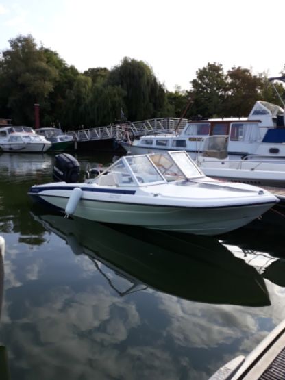 Location Bateau à moteur Glastron V162 Draveil