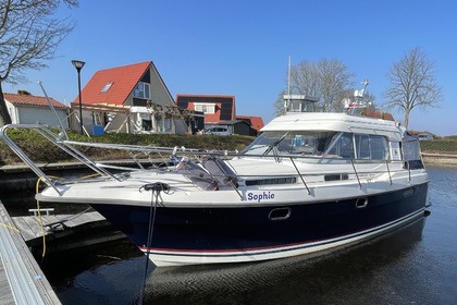 Verhuur Motorboot Nimbus 320 Coupe Hasselt