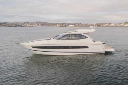 Hire Motorboat Jeanneau Leader 36 Split