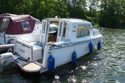 Discover Müritz in your Viking 750 Sedan houseboa