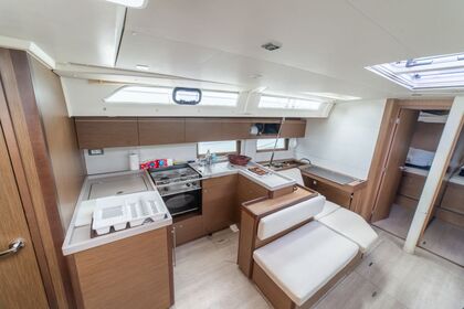 Oceanis 51.1 with A/C