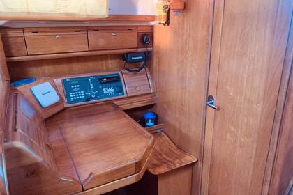 Bavaria 42 (2007) Yacht Charter in Salamina