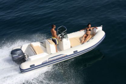 Location Bateau à moteur Capelli Capelli Tempest 570 Saint-Père