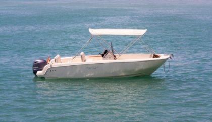 Alquiler Lancha Aschenez Invictus 190Fx Benalmádena