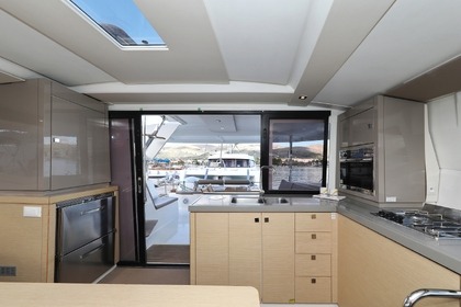 Hyra båt Katamaran FOUNTAINE PAJOT LUCIA 40 Trogir