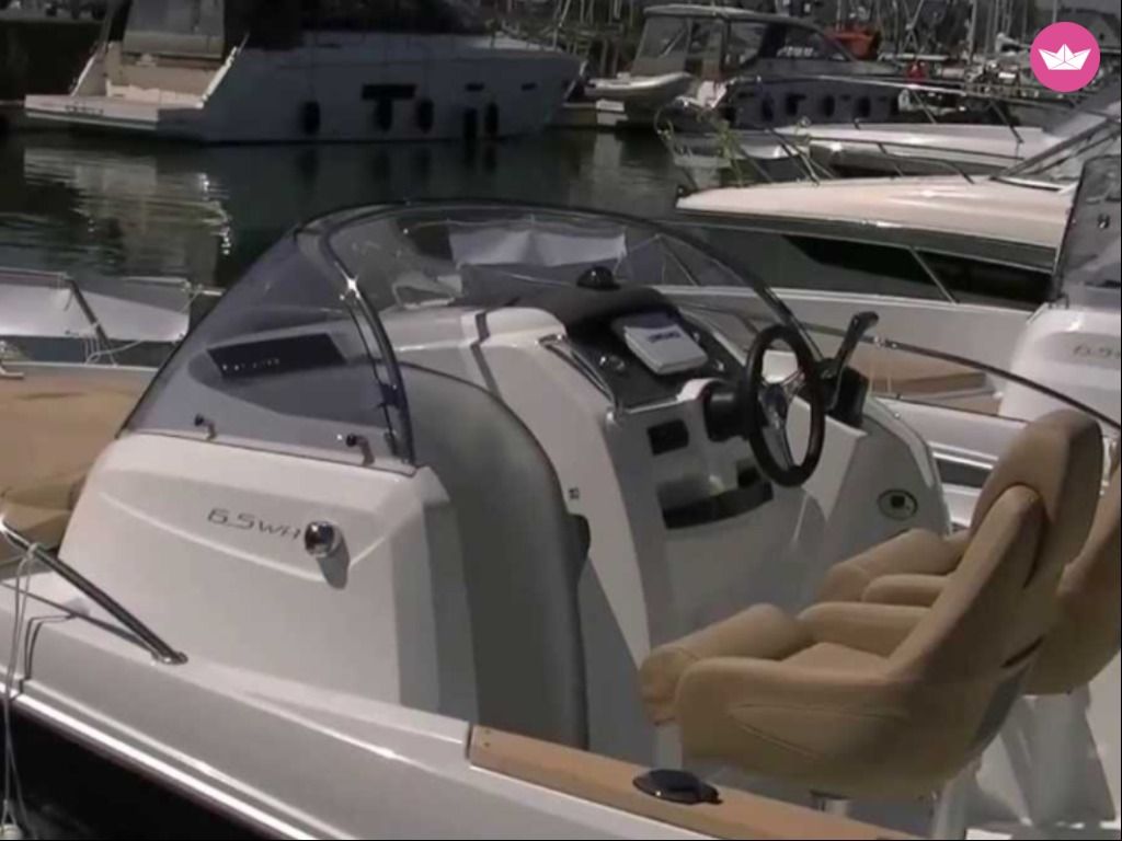 Motorboat Jeanneau Cap Camarat 6.5 Wa for hire