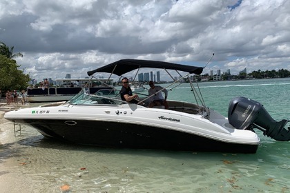 Rental Motorboat Hurricane SunDeck 2690 Miami Beach
