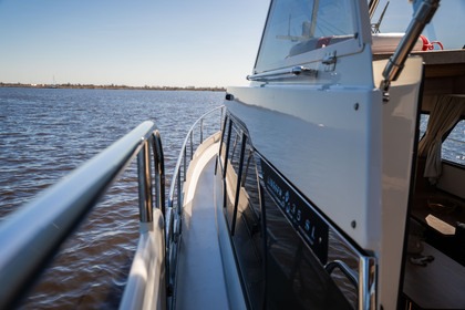 Charter Motorboat Linssen 35 SL AC Sneek
