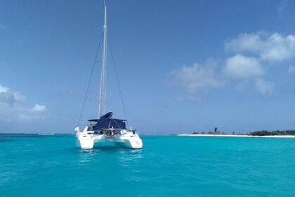 Charter Catamaran Fountaine Pajot Lavezzi 40 Les Trois-Îlets