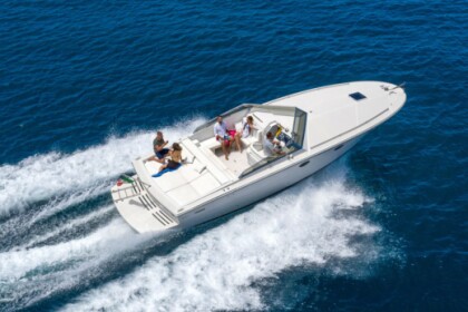 Miete Motorboot Tornado 38 Sorrent